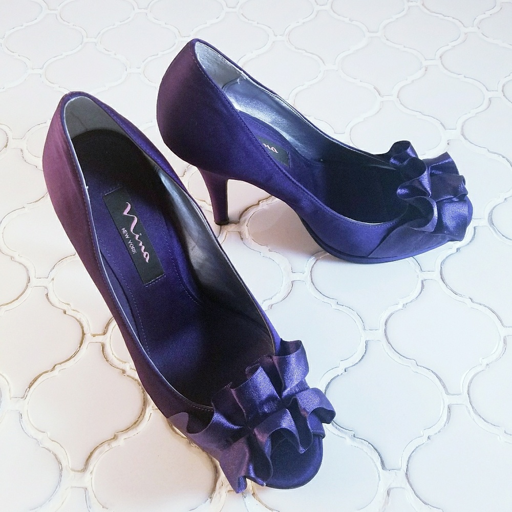 Satin Peep Toe Pumps with Ruffles by Nina Sz 7.5